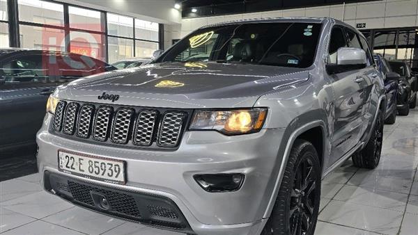 جيب جراند شيروكي 2021 للبيع في العراق - الموصل